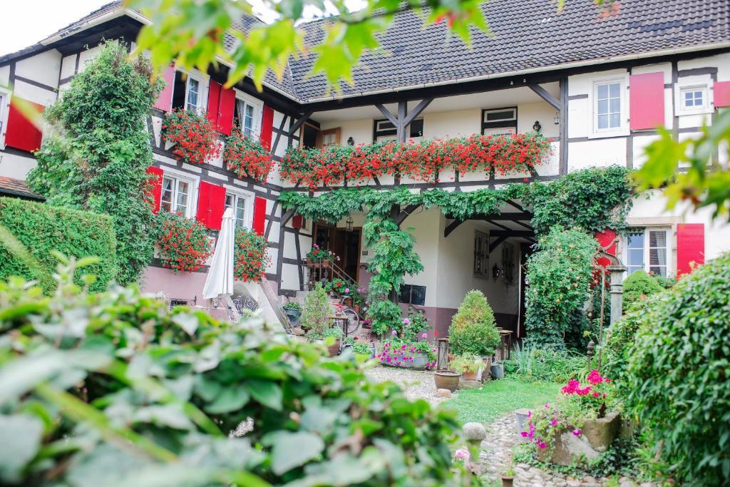 Hotel De Charme 'Zum Schiff' Iffezheim Buitenkant foto