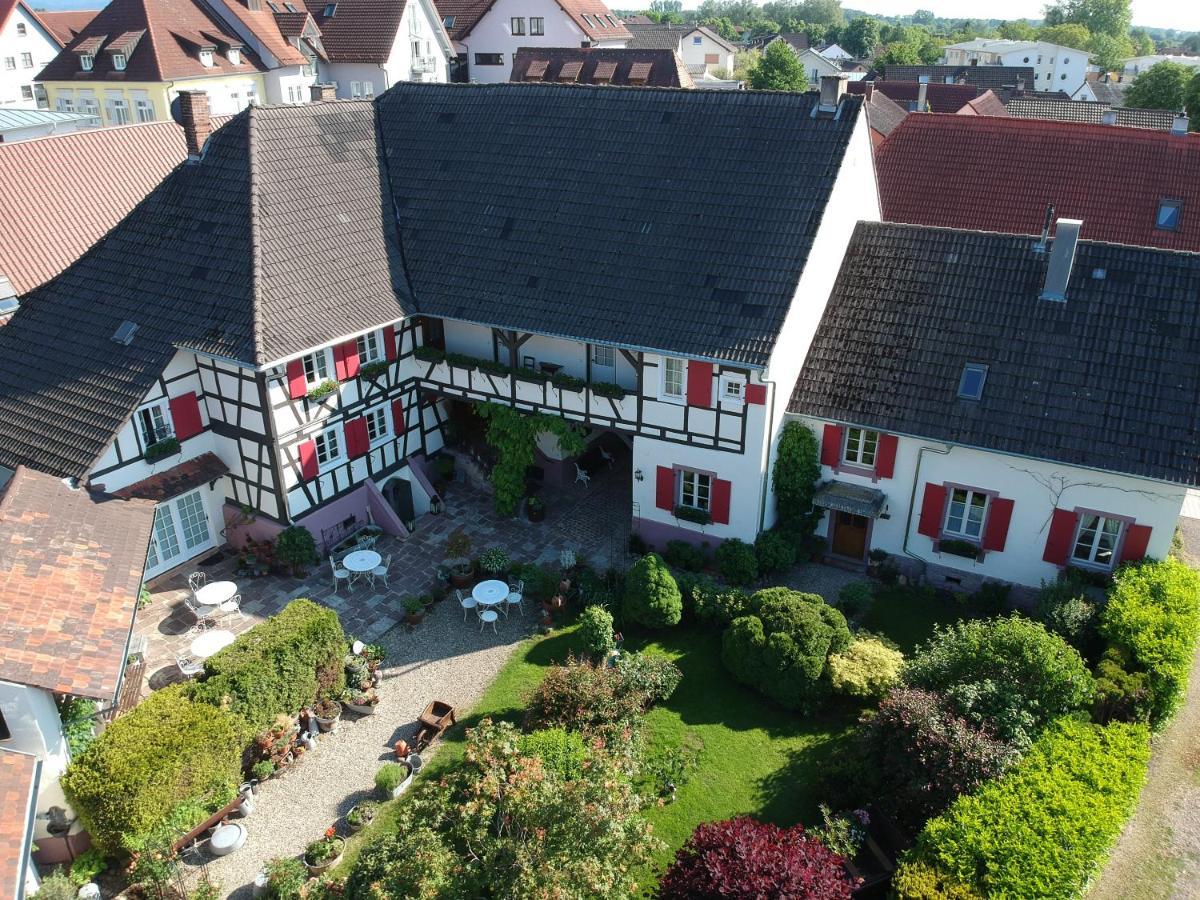 Hotel De Charme 'Zum Schiff' Iffezheim Buitenkant foto